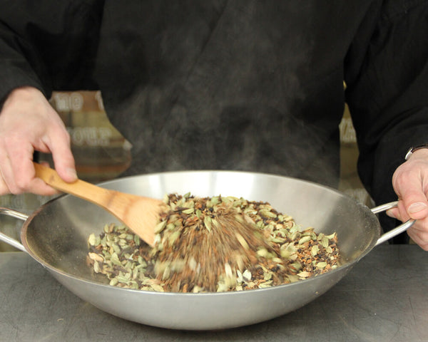 Truly Handmade Tea: Indian Masala Chai by ManuTeeFaktur