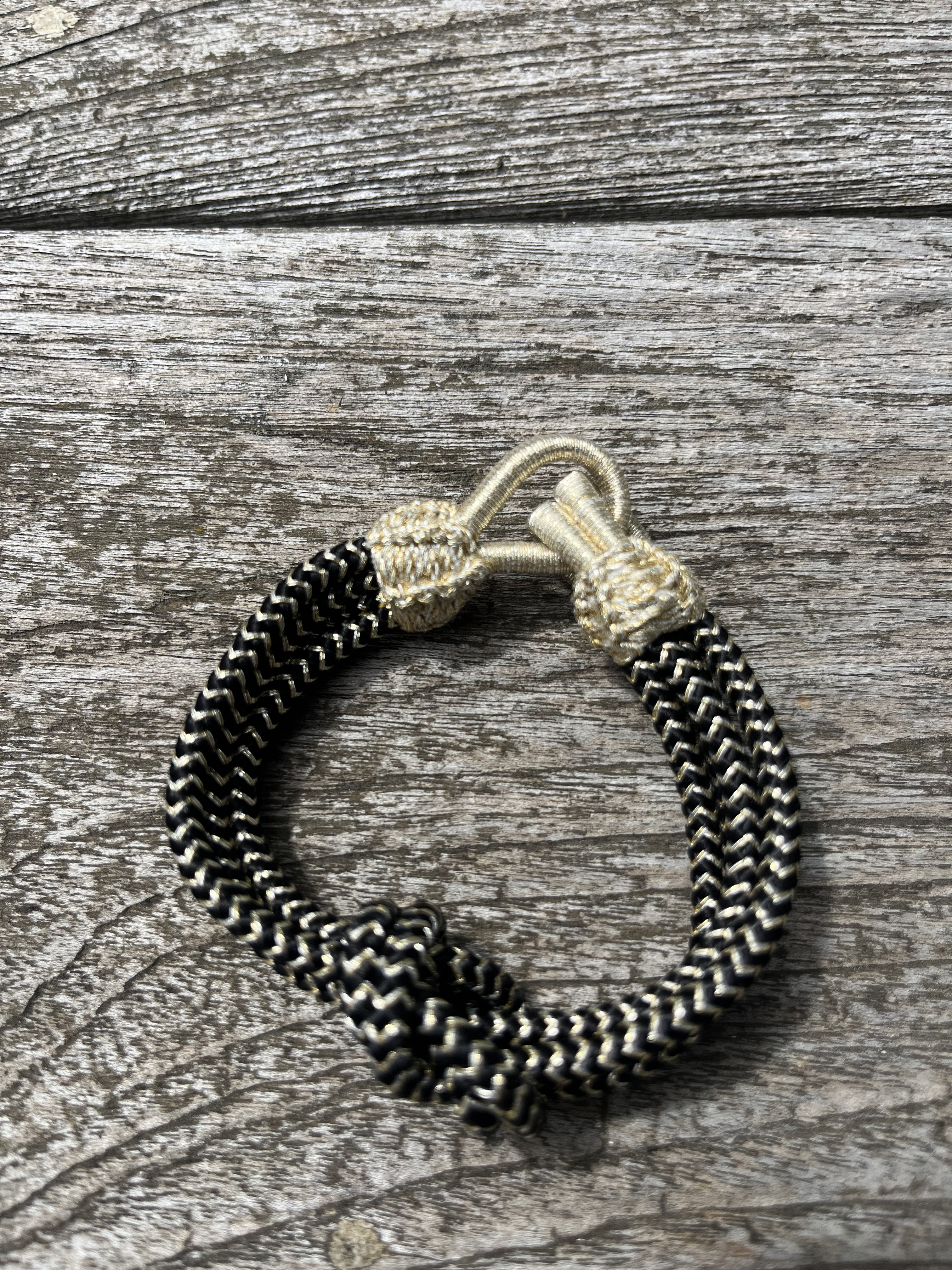 "The Knot" Armband