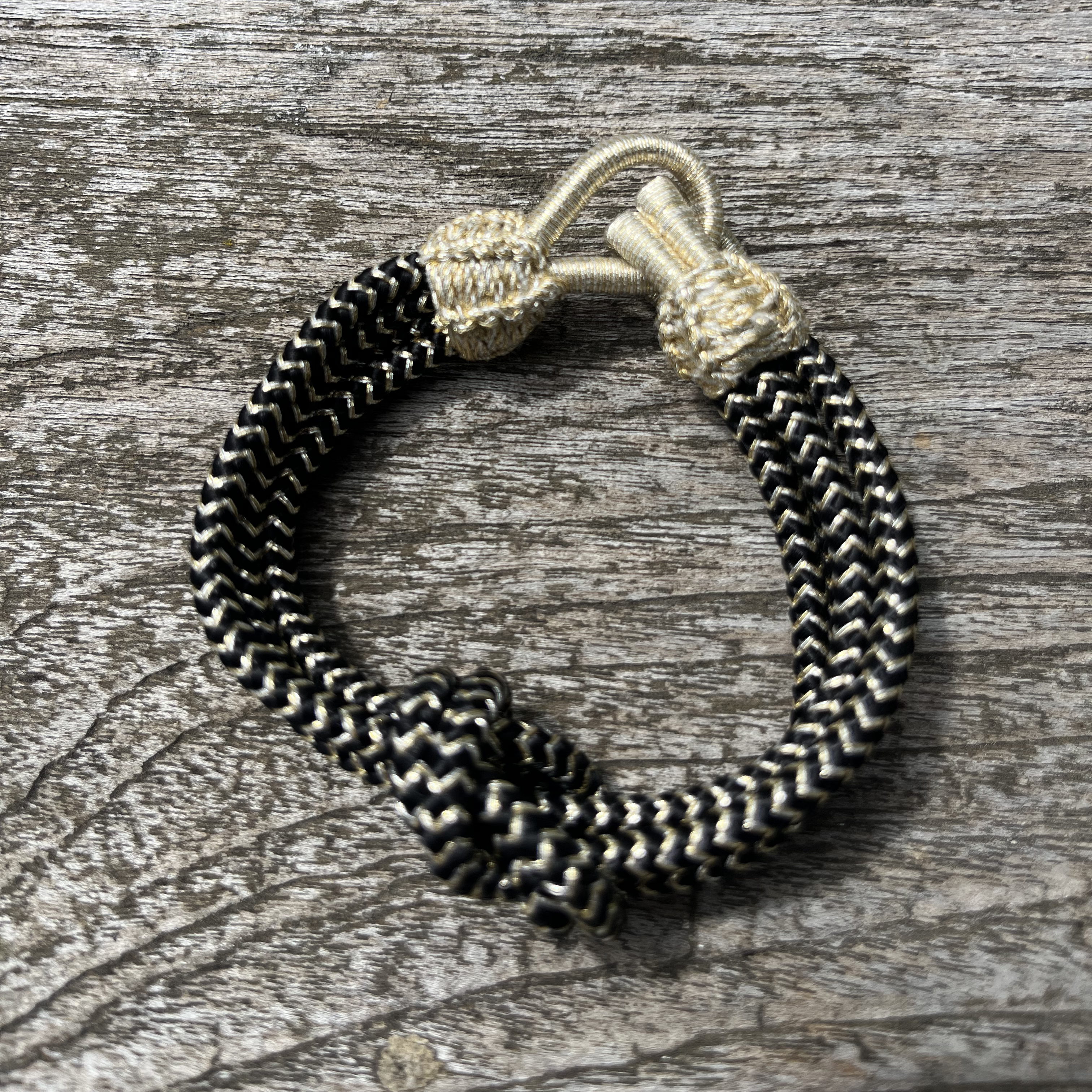 "The Knot" Armband