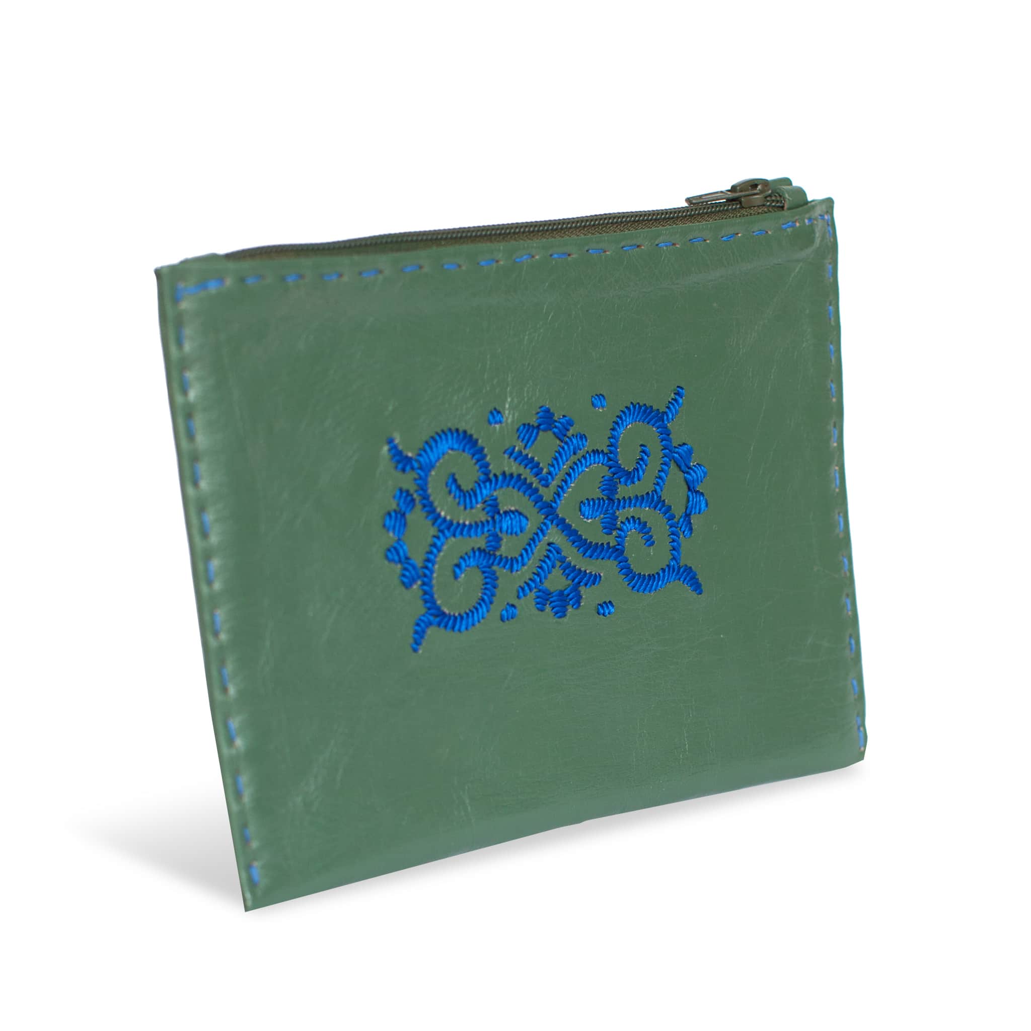 Vorderseite der grünen ABURY Besticktes Täschchen aus Leder. #farbe_gruen