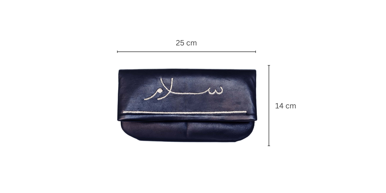 Schwarze Bestickte Peace Clutch aus Leder.