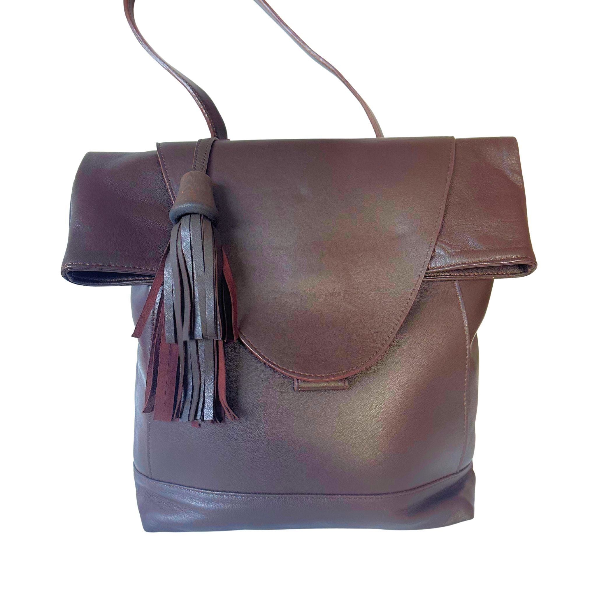 Vorderseite des schwarzen ABURY-Rucksacks