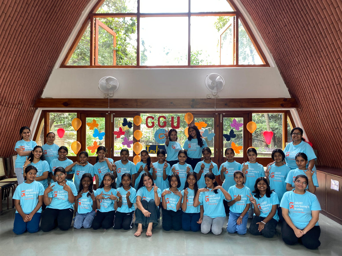 Vollstipendium - ABURY Girls Gearing Up Academy India