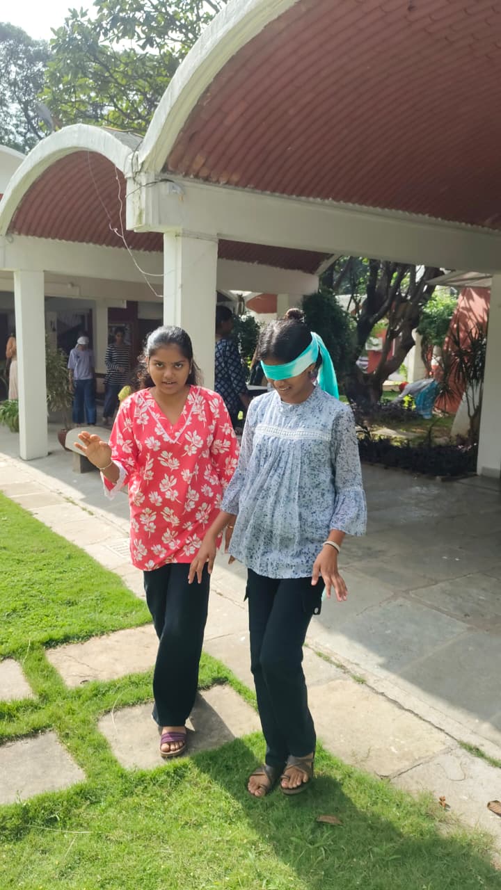 Vollstipendium - ABURY Girls Gearing Up Academy India