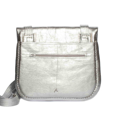 Rückseite der silbernen, bestickten Mini-Berber Umhängetasche aus Leder  #farbe_silber