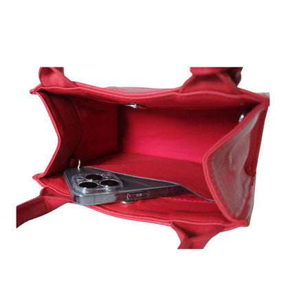 Rote Innenseite der roten ABURY City Tasche 