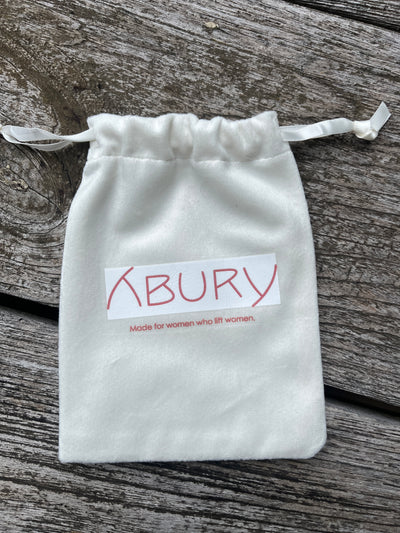 Pompom Schlüsselanhänger aus Leder mit Logo