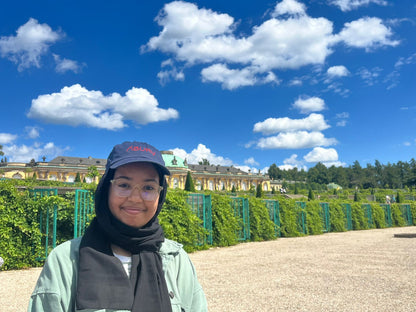 Dunkelblaues Cap mit ABURY Stick