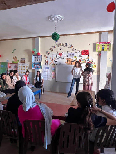 Eine Lehrerin für einen Monat – ABURY Teenage Girls Club