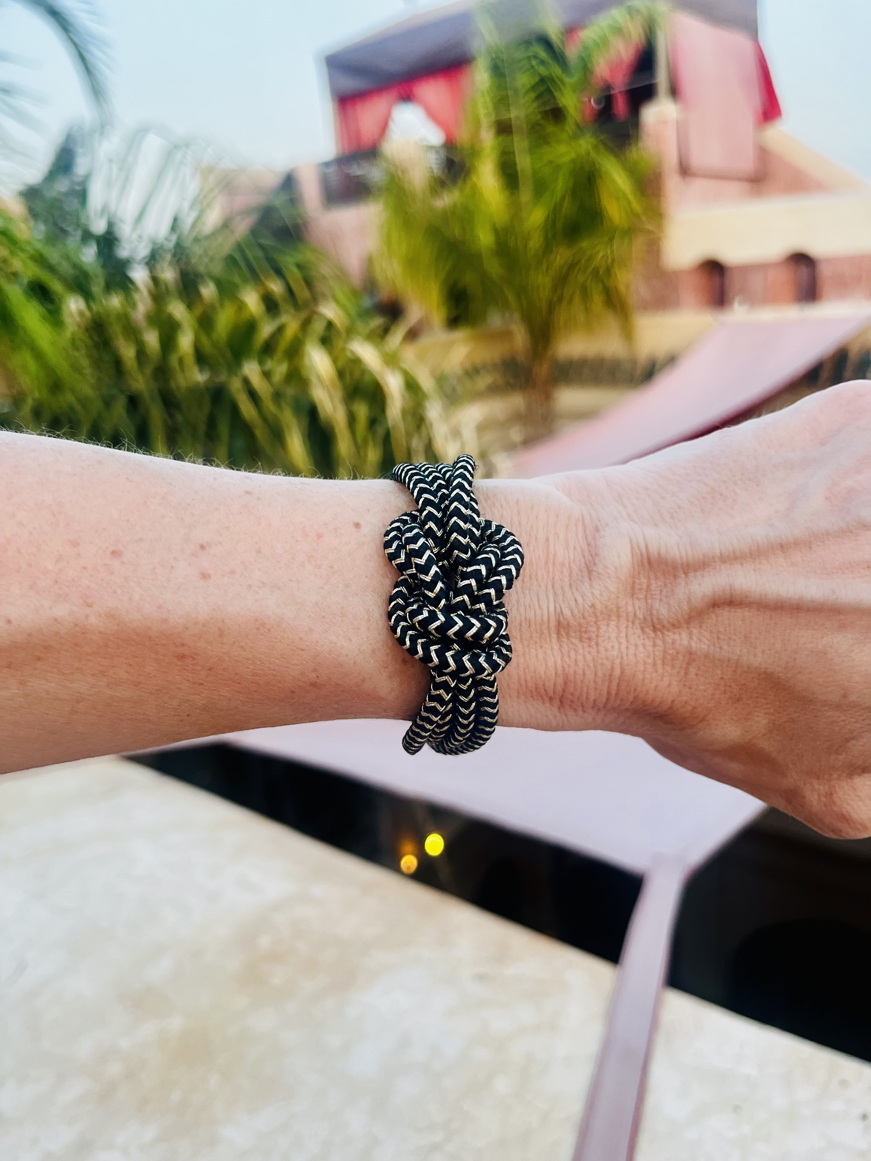"The Knot" Armband