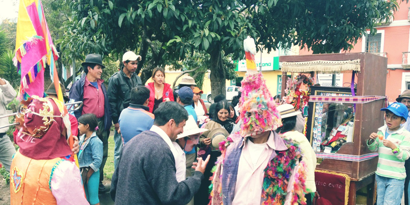 ecuadorian people on the street